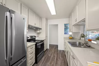 305 E Oxford Street, Chula Vista, CA 91911 - Photo 9