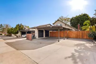 10665 Escobar Dr, San Diego, CA 92124 - Photo 31