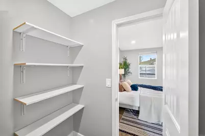 264 S 39th Street, San Diego, CA 92113 - Photo 13