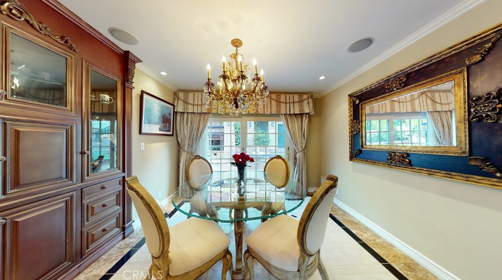 140 Thurston Ave, Los Angeles CA  90049-2422 exterior