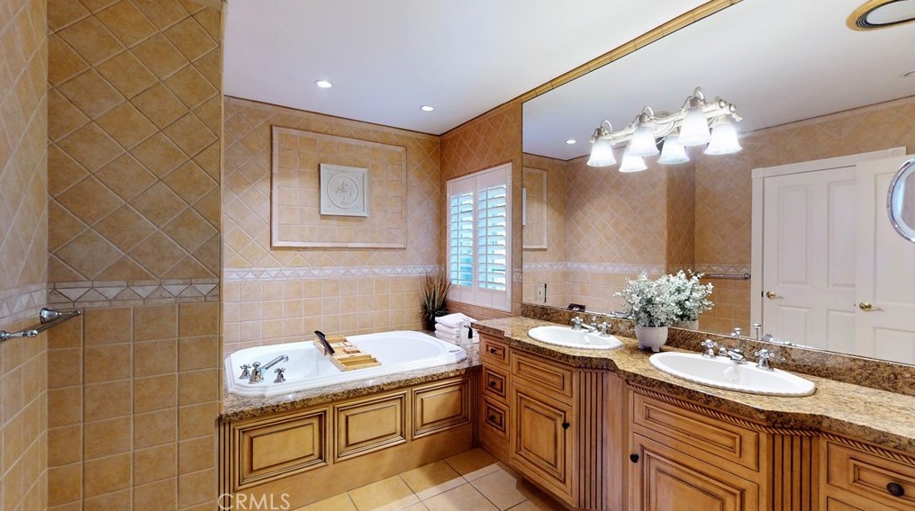 140 Thurston Ave, Los Angeles CA  90049-2422 exterior