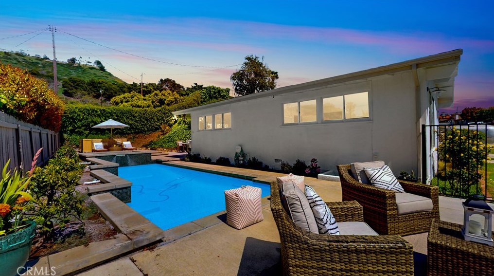 4121 Dauntless Dr, Palos Verdes Estates CA 90275-6013 exterior