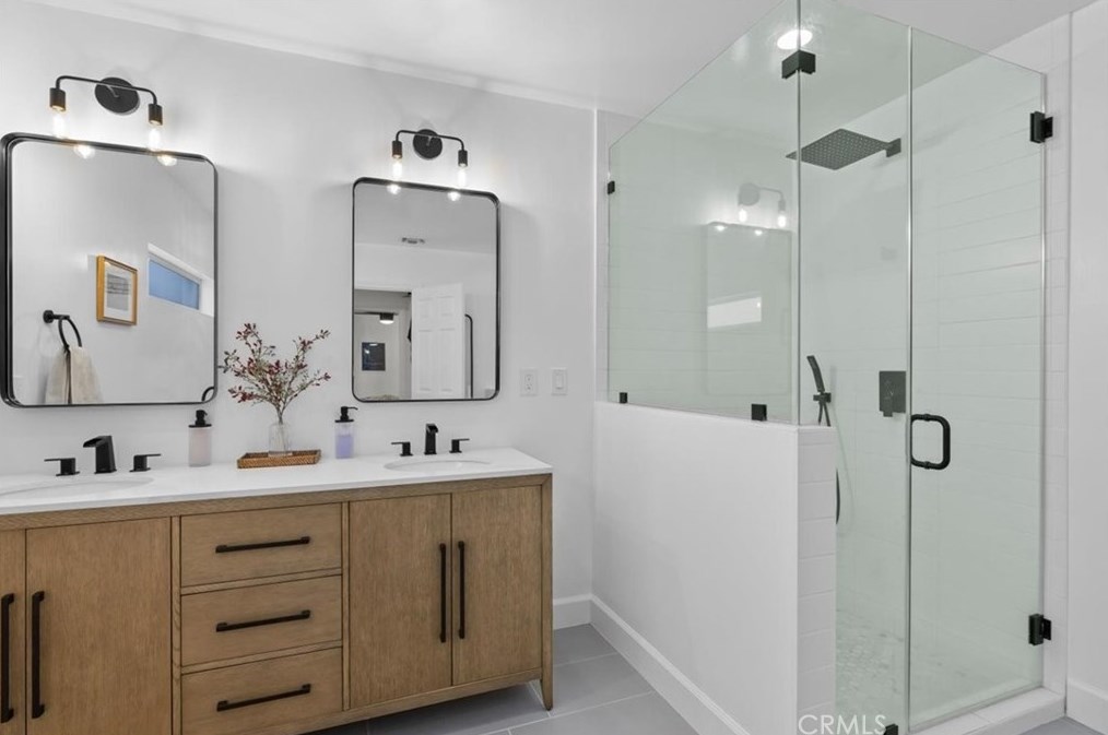 3561 Cerritos Ave, Long Beach CA  90807-4715 exterior