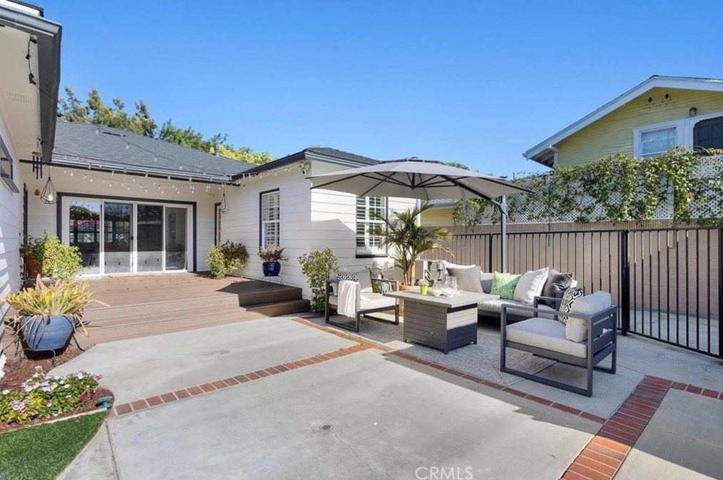 3561 Cerritos Ave, Long Beach CA  90807-4715 exterior