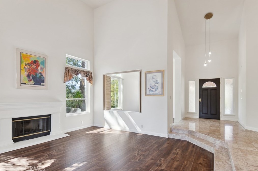 2660 Grandoaks Dr, Thousand Oaks CA 91361-5562 exterior