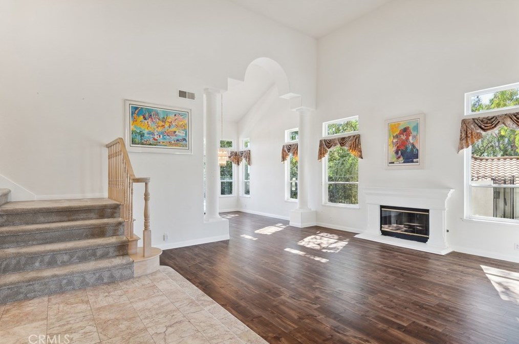 2660 Grandoaks Dr, Thousand Oaks CA 91361-5562 exterior