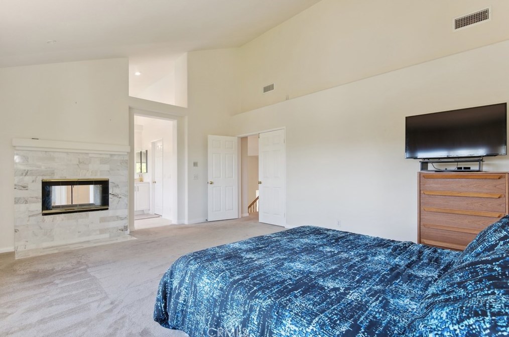 2660 Grandoaks Dr, Thousand Oaks CA 91361-5562 exterior