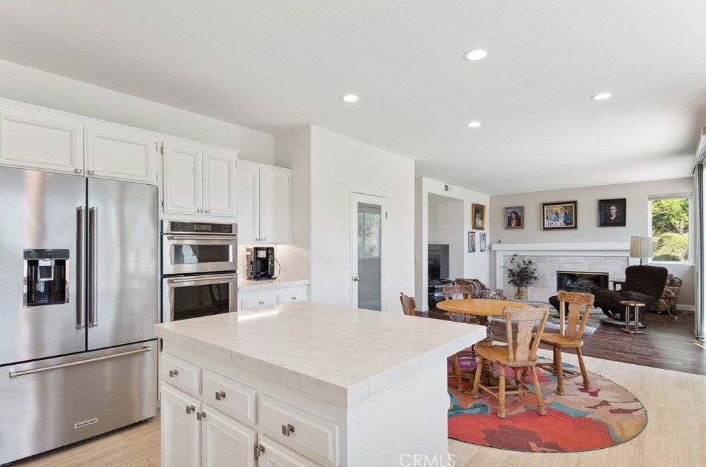 2660 Grandoaks Dr, Thousand Oaks CA 91361-5562 exterior