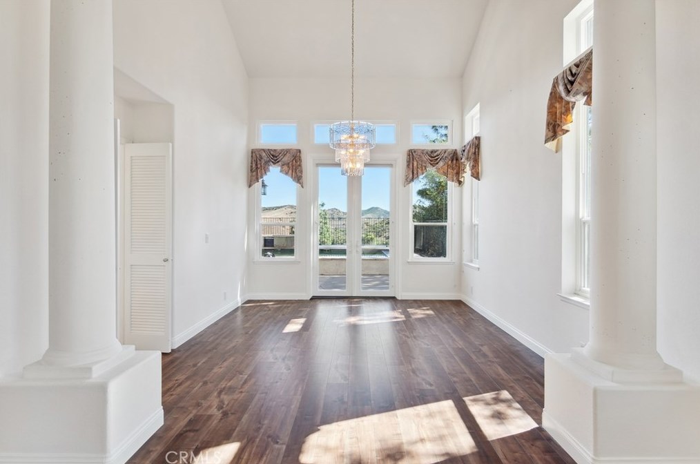 2660 Grandoaks Dr, Thousand Oaks CA 91361-5562 exterior