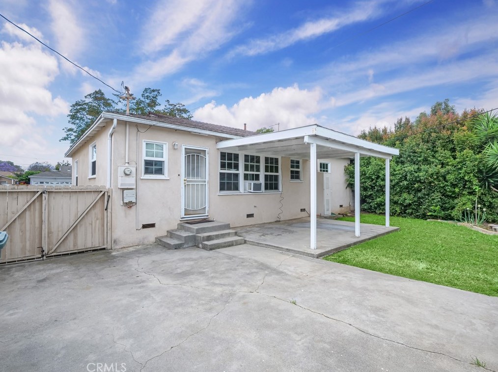 2713 Harvey Way, Lakewood CA  90713-3315 exterior