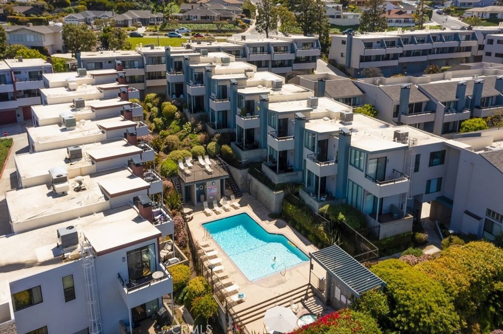 169 Calle Mayor, Redondo Beach CA  90277-6509 exterior