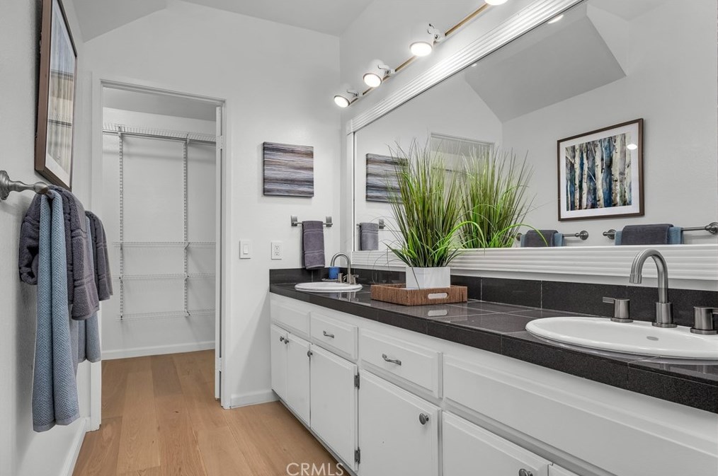 169 Calle Mayor, Redondo Beach CA  90277-6509 exterior