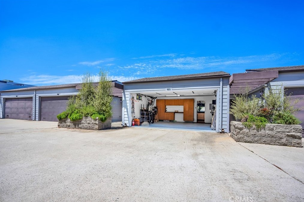 169 Calle Mayor, Redondo Beach CA  90277-6509 exterior