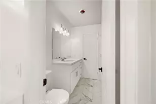 240 W Queen St, Inglewood, CA 90301 - Photo 33