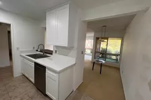 5600 Kensington Wy, Culver City, CA 90230 - Photo 11