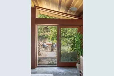 2 Chuckwagon Road, Rolling Hills, CA 90274 - Photo 21