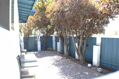 576 W 11th Street, San Pedro, CA 90731 - Photo 3