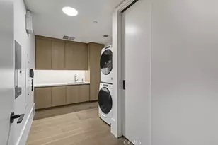 8420 W Sunset Blvd, Los Angeles, CA 90069 - Photo 29