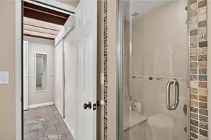 909 E Marshall Pl, Long Beach, CA 90807 - Photo 47