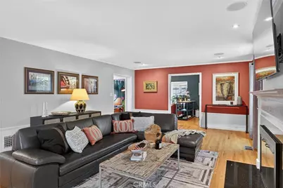 909 E Marshall Place, Long Beach, CA 90807 - Photo 13