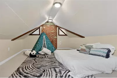 909 E Marshall Place, Long Beach, CA 90807 - Photo 39