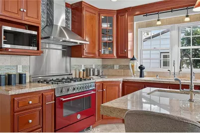 909 E Marshall Place, Long Beach, CA 90807 - Photo 21