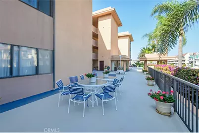 721 Esplanade #301, Redondo Beach, CA 90277 - Photo 23