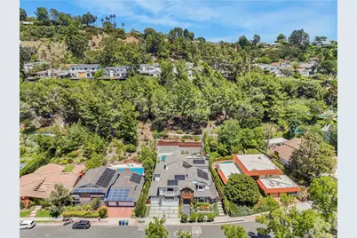 2520 La Condesa Drive, Los Angeles, CA 90049 - Photo 35