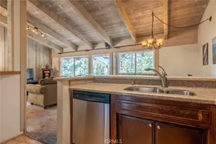 221 Canyon Blvd, Mammoth Lakes, CA 93546 - Photo 11