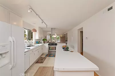 241 Horizon Avenue, Venice, CA 90291 - Photo 15