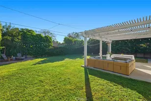 2324 Roycroft Ave, Long Beach, CA 90815 - Photo 27