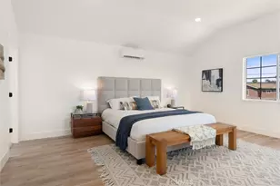 5732 Hillcrest Dr, Los Angeles, CA 90043 - Photo 17