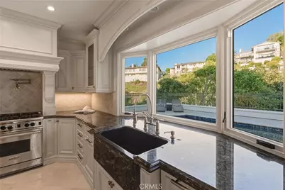 1400 Via Zumaya, Palos Verdes Estates, CA 90274 - Photo 17