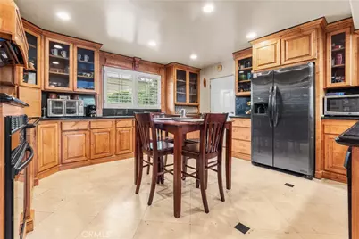 5176 W 134th Place, Hawthorne, CA 90250 - Photo 19