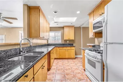 22025 Bonita, Carson, CA 90745 - Photo 3