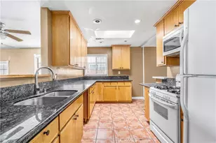 22025 Bonita, Carson, CA 90745 - Photo 3