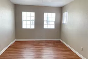 410 E 21st St, Long Beach, CA 90806 - Photo 9