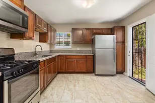 410 E 21st St, Long Beach, CA 90806 - Photo 9