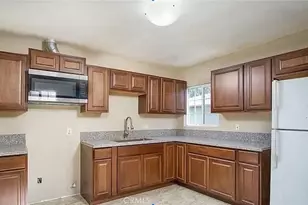 410 E 21st St, Long Beach, CA 90806 - Photo 9