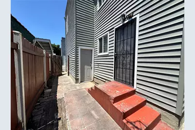 410 E 21st Street, Long Beach, CA 90806 - Photo 17