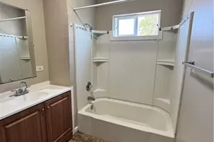 410 E 21st St, Long Beach, CA 90806 - Photo 13