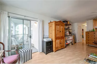 565 Esplanade #202, Redondo Beach, CA 90277 - Photo 11