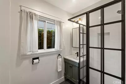 6072 Delphi, Los Angeles, CA 90042 - Photo 13