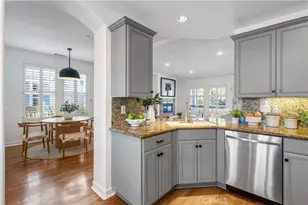 311 Aviation Pl, Manhattan Beach, CA 90266 - Photo 3