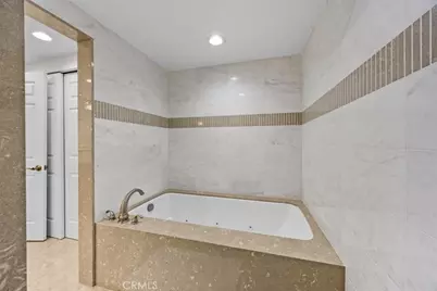 512 Esplanade #303, Redondo Beach, CA 90277 - Photo 25