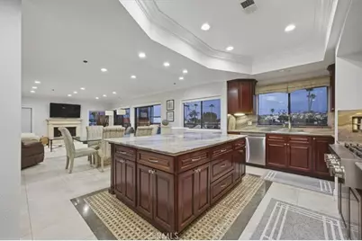 512 Esplanade #303, Redondo Beach, CA 90277 - Photo 5