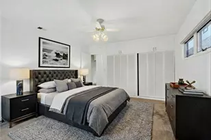 2205 Pacific Ave, Manhattan Beach, CA 90266 - Photo 11