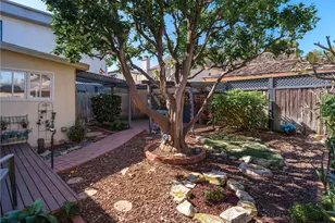 2205 Pacific Ave, Manhattan Beach, CA 90266 - Photo 17