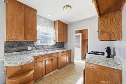 933 King Avenue, Wilmington, CA 90744 - Photo 9