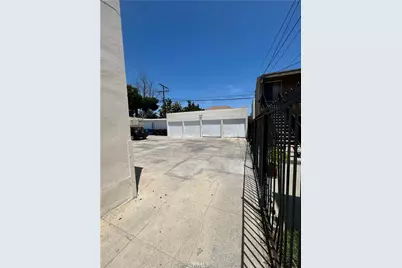 4060 Brighton, Los Angeles, CA 90062 - Photo 3